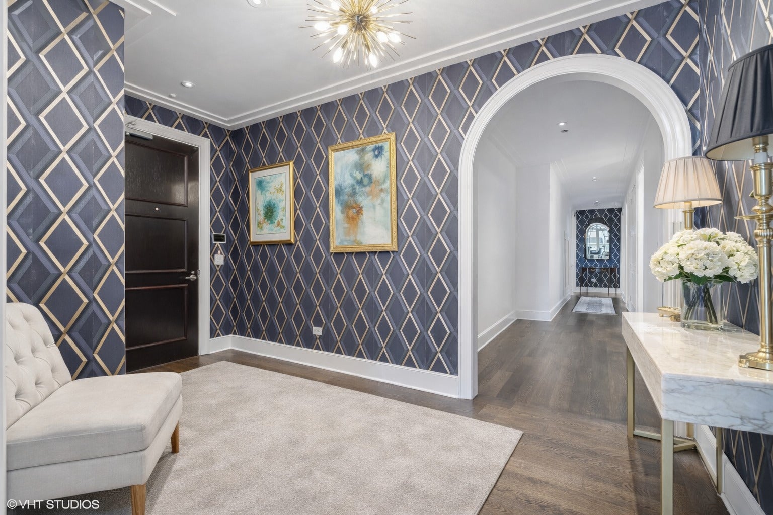118 E Erie Street 27G
