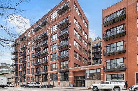 Photo of 226 N Clinton Street #525, Chicago, IL 60661 (MLS # 12684372)