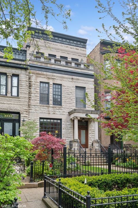2535 N Burling Street Chicago IL 60614
