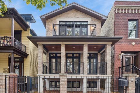 1745 W Cornelia Avenue Chicago IL 60657