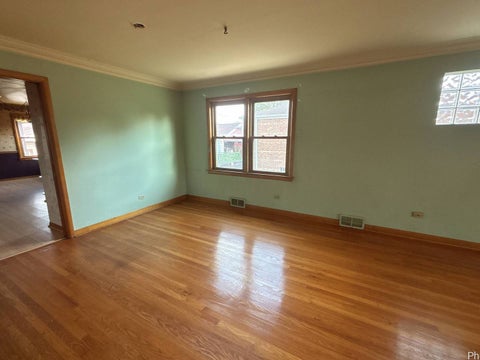 Tiny photo for 9215 S Hamlin Avenue, Evergreen Park, IL 60805 (MLS # 12795813)