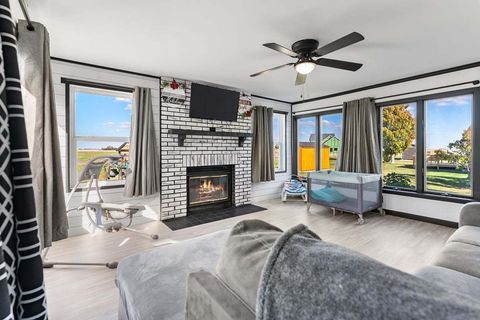 Tiny photo for 208 E 8th Street, Gridley, IL 61744 (MLS # 12494291)