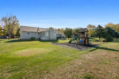 Tiny photo for 208 E 8th Street, Gridley, IL 61744 (MLS # 12494291)