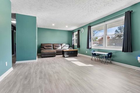 Tiny photo for 208 E 8th Street, Gridley, IL 61744 (MLS # 12494291)