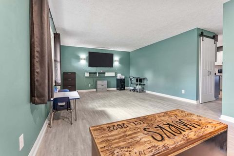 Tiny photo for 208 E 8th Street, Gridley, IL 61744 (MLS # 12494291)