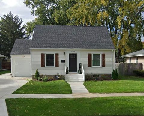 Photo of 1025 Queen Anne Street, Woodstock, IL 60098 (MLS # 12595272)