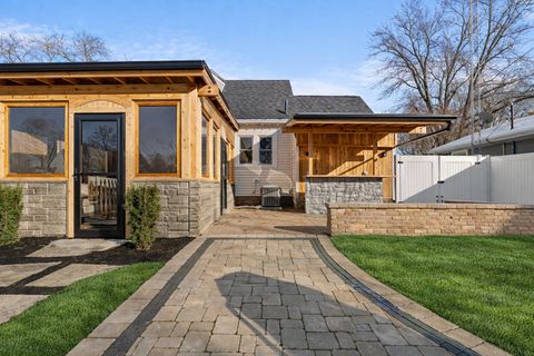 Tiny photo for 1025 Queen Anne Street, Woodstock, IL 60098 (MLS # 12595272)