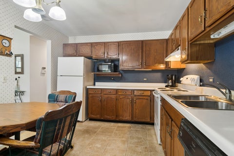Tiny photo for 708 Newgate Lane #B, Prospect Heights, IL 60070 (MLS # 12771698)