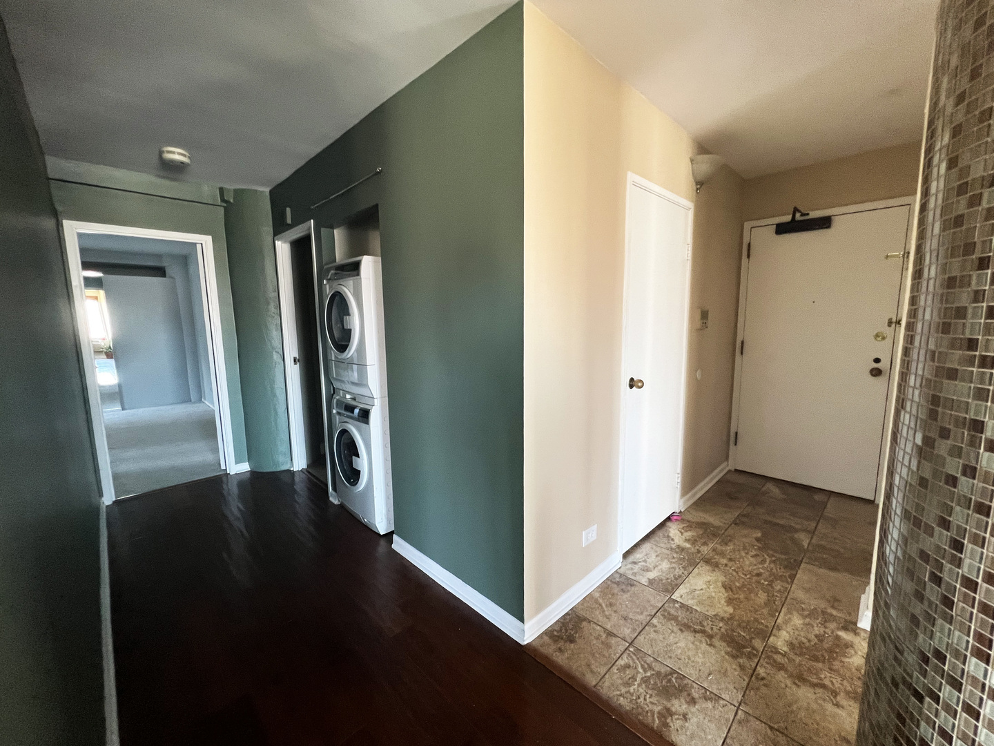 345 N Canal Street 1205