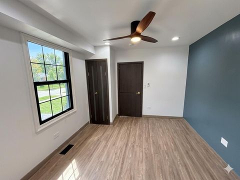 Tiny photo for 1836 Hartrey Avenue, Evanston, IL 60201 (MLS # 12628254)