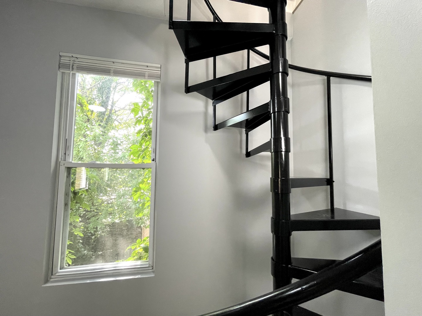 942 N Elston Avenue 2R