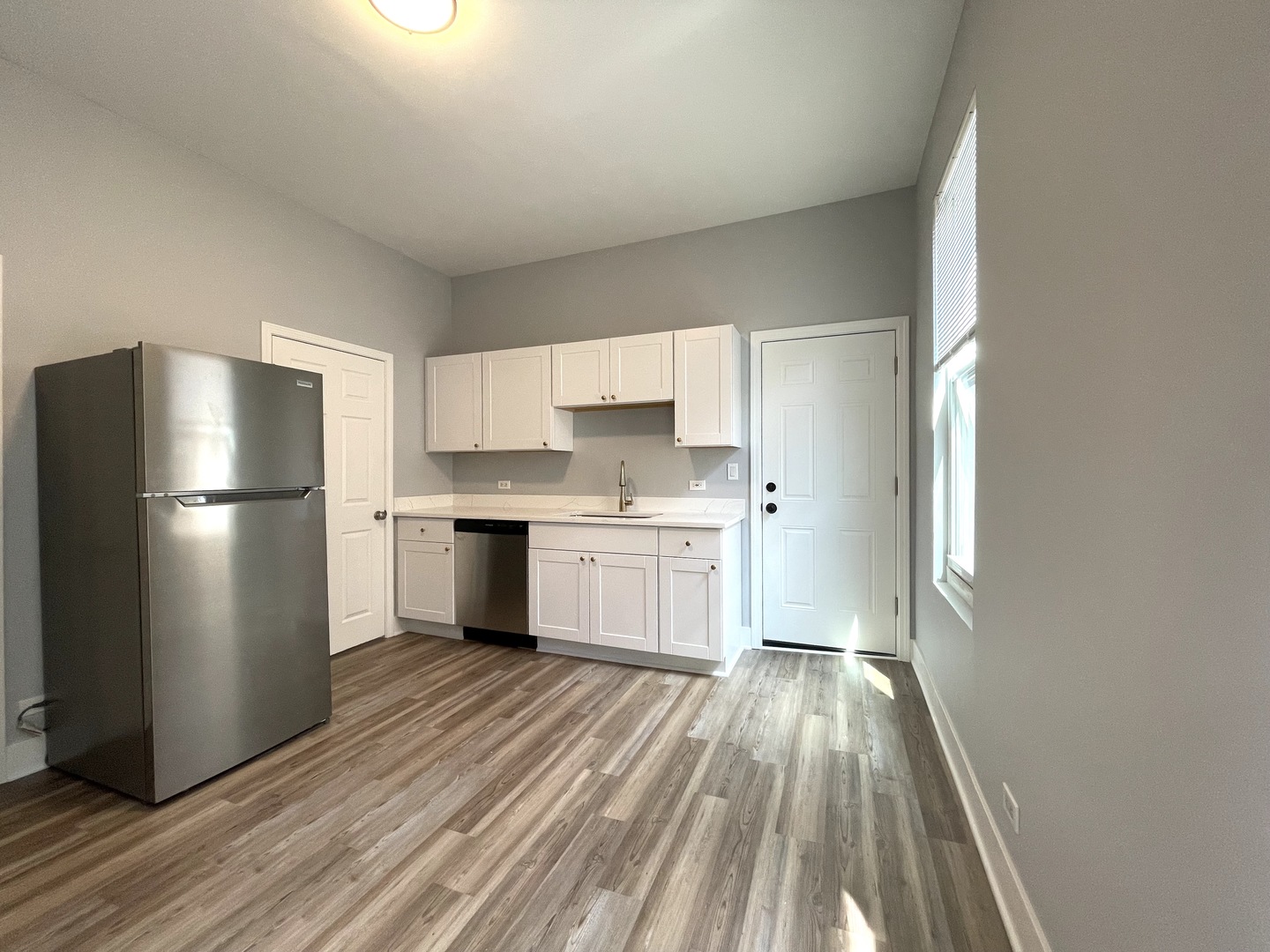 942 N Elston Avenue 2R