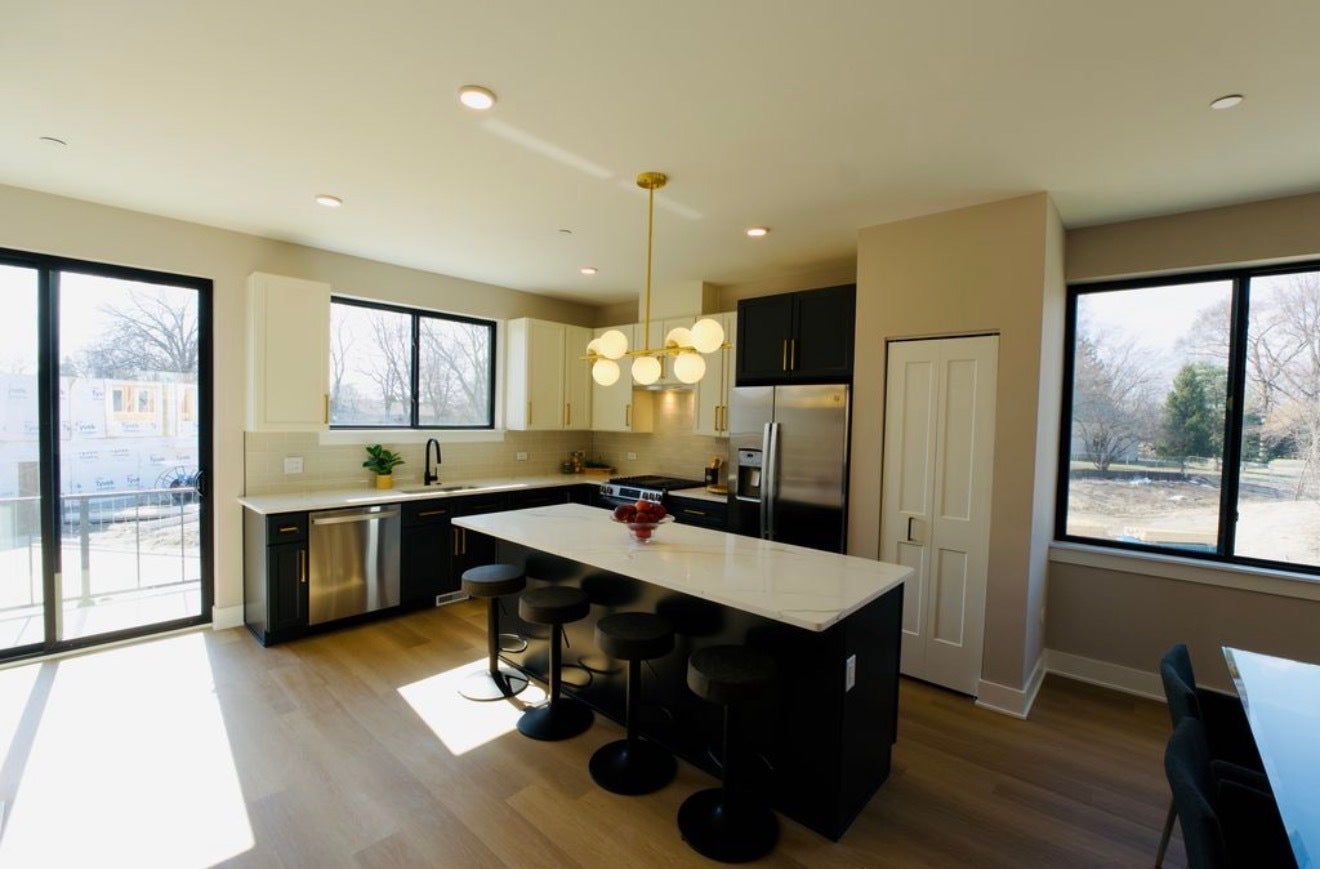 172 Pointe Drive 172