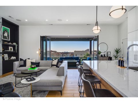 Tiny photo for 1425 W Fullerton Avenue #4S, Chicago, IL 60614 (MLS # 12320125)