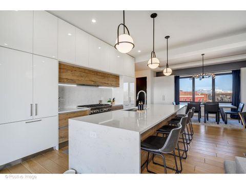 Tiny photo for 1425 W Fullerton Avenue #4S, Chicago, IL 60614 (MLS # 12320125)