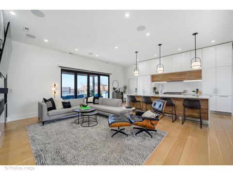 Tiny photo for 1425 W Fullerton Avenue #4S, Chicago, IL 60614 (MLS # 12320125)