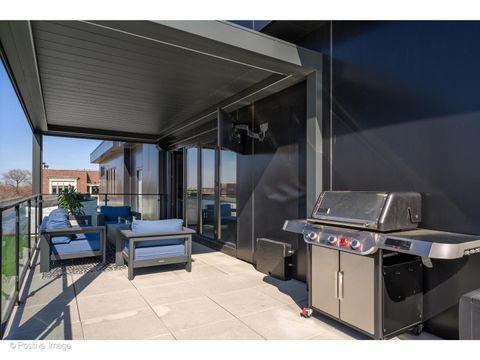 Tiny photo for 1425 W Fullerton Avenue #4S, Chicago, IL 60614 (MLS # 12320125)