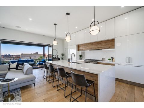 Tiny photo for 1425 W Fullerton Avenue #4S, Chicago, IL 60614 (MLS # 12320125)