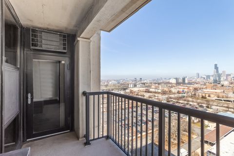 Tiny photo for 2605 S Indiana Avenue #1604, Chicago, IL 60616 (MLS # 12604505)