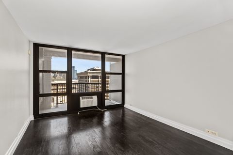 Tiny photo for 2605 S Indiana Avenue #1604, Chicago, IL 60616 (MLS # 12604505)