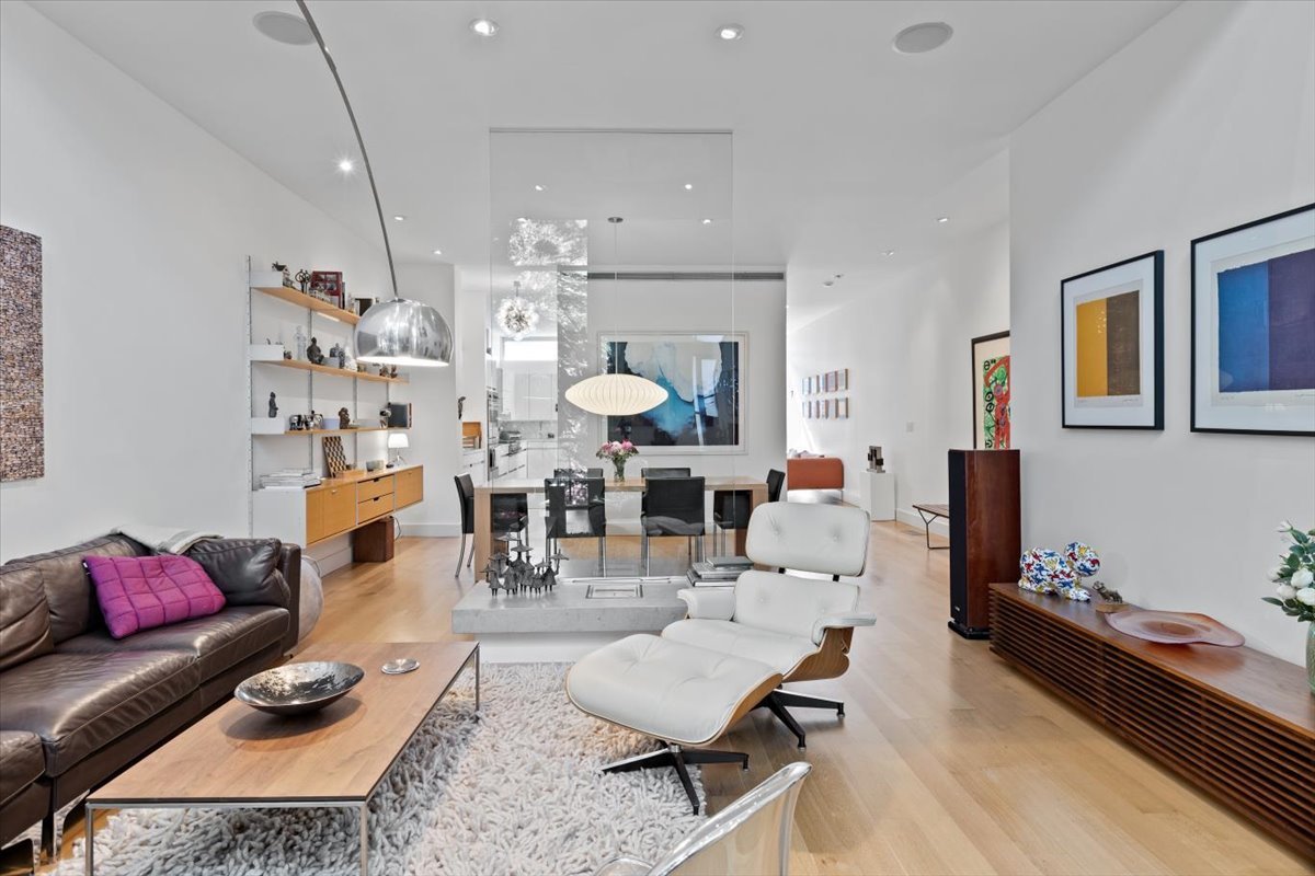 1823 W Race Avenue 1823