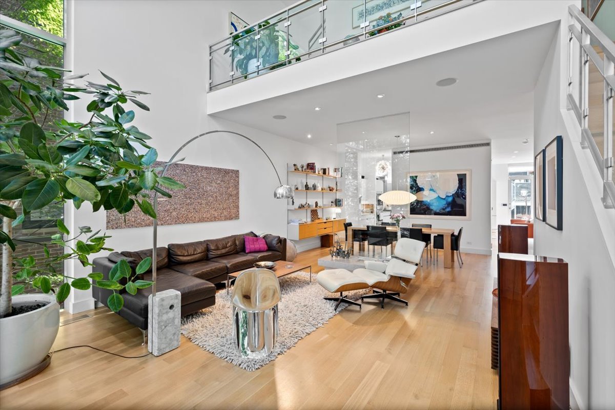 1823 W Race Avenue 1823