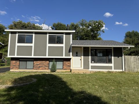 Photo of 118 Springleaf Drive, Bolingbrook, IL 60440 (MLS # 12463708)