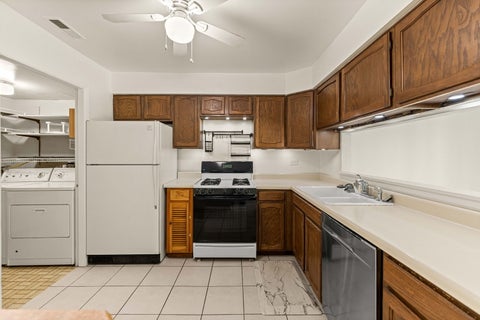 Tiny photo for 8245 Poplar Lane #5B, Palos Hills, IL 60465 (MLS # 12748120)