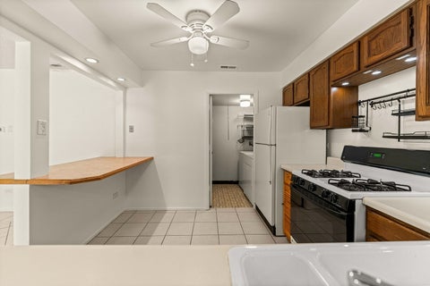 Tiny photo for 8245 Poplar Lane #5B, Palos Hills, IL 60465 (MLS # 12748120)