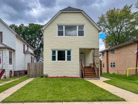 Photo of 126 S 12th Avenue, Maywood, IL 60153 (MLS # 12455833)