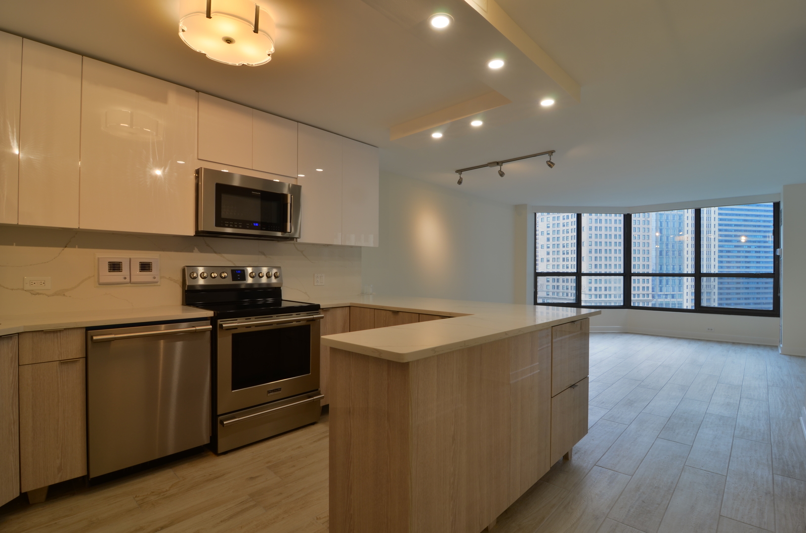 405 N WABASH Avenue 707