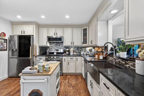 Tiny photo for 1327 Laurel Oaks Drive, Streamwood, IL 60107 (MLS # 12631830)