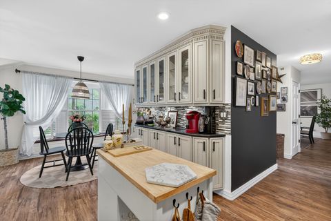 Tiny photo for 1327 Laurel Oaks Drive, Streamwood, IL 60107 (MLS # 12631830)