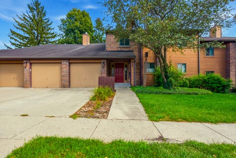 Photo of 615 Waverly Drive #C, Elgin, IL 60120 (MLS # 12729674)