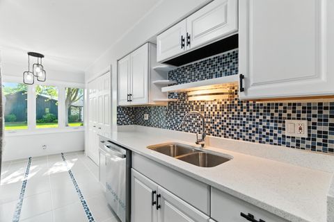 Tiny photo for 1415 Chartres Drive #1F, Northbrook, IL 60062 (MLS # 12461966)