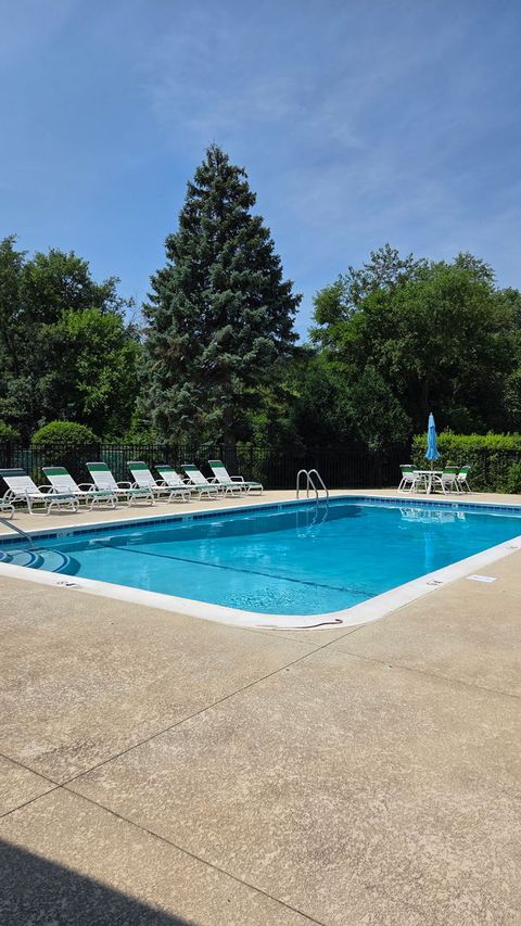 Tiny photo for 1415 Chartres Drive #1F, Northbrook, IL 60062 (MLS # 12461966)