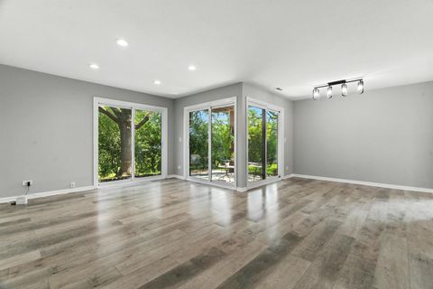 Tiny photo for 1415 Chartres Drive #1F, Northbrook, IL 60062 (MLS # 12461966)