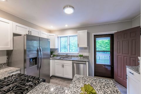 Tiny photo for 1502 N 34th Avenue, Melrose Park, IL 60160 (MLS # 12498351)