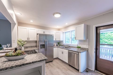 Tiny photo for 1502 N 34th Avenue, Melrose Park, IL 60160 (MLS # 12498351)