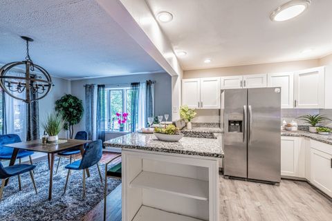 Tiny photo for 1502 N 34th Avenue, Melrose Park, IL 60160 (MLS # 12498351)