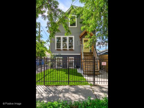 Photo of 3915 W Palmer Street, Chicago, IL 60647 (MLS # 12446183)