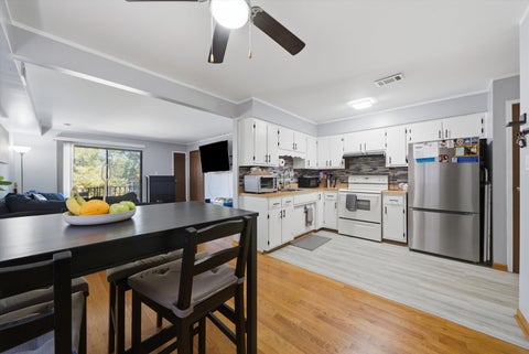 Tiny photo for 6549 W 64th Place #2W, Chicago, IL 60638 (MLS # 12773214)