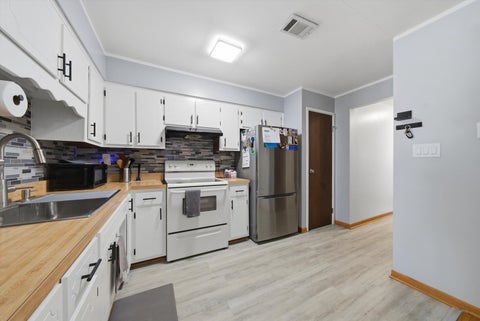 Tiny photo for 6549 W 64th Place #2W, Chicago, IL 60638 (MLS # 12773214)