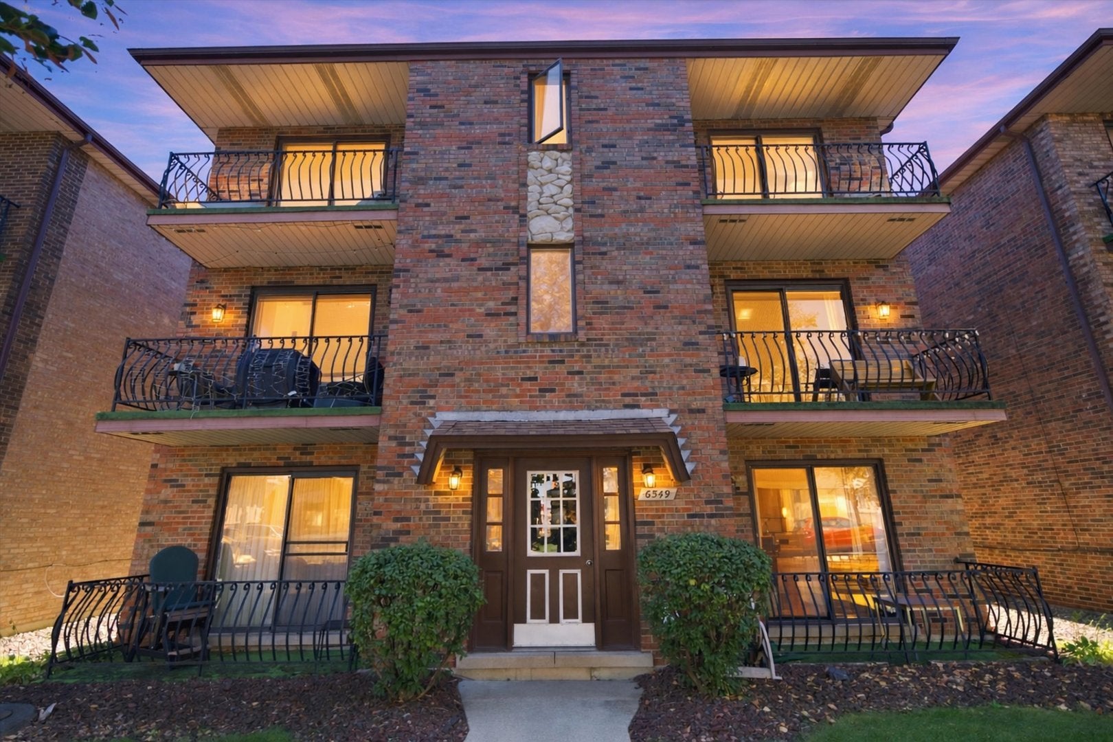 6549 W 64th Place 2W