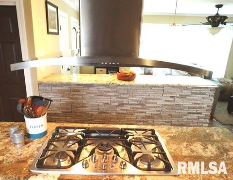 Tiny photo for 1292 CO Road 700 E Road, Carmi, IL 62821 (MLS # EB459982)