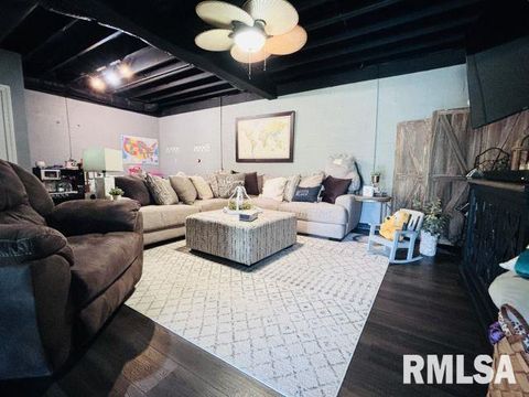 Tiny photo for 1292 CO Road 700 E Road, Carmi, IL 62821 (MLS # EB459982)