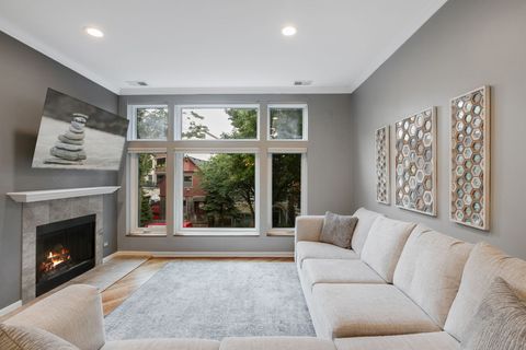 Tiny photo for 2735 N Kenmore Avenue #2S, Chicago, IL 60614 (MLS # 12479738)