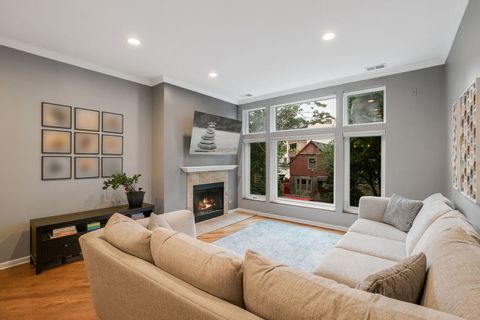 Tiny photo for 2735 N Kenmore Avenue #2S, Chicago, IL 60614 (MLS # 12479738)