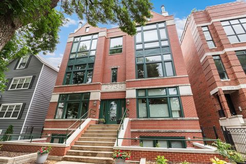 Photo of 2735 N Kenmore Avenue #2S, Chicago, IL 60614 (MLS # 12479738)