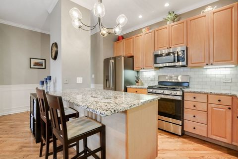 Tiny photo for 2735 N Kenmore Avenue #2S, Chicago, IL 60614 (MLS # 12479738)